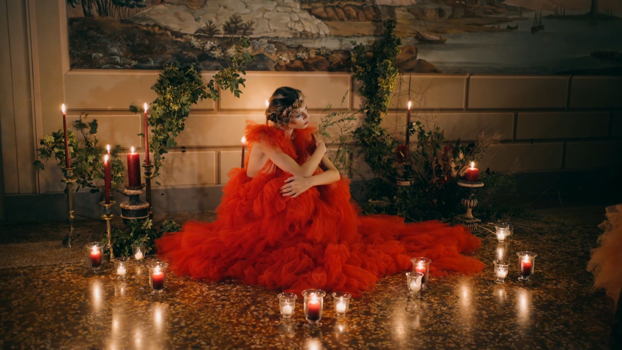 Unconventional Dark Bride Styled Shoot at Villa Grabau, Lucca - Tuscany